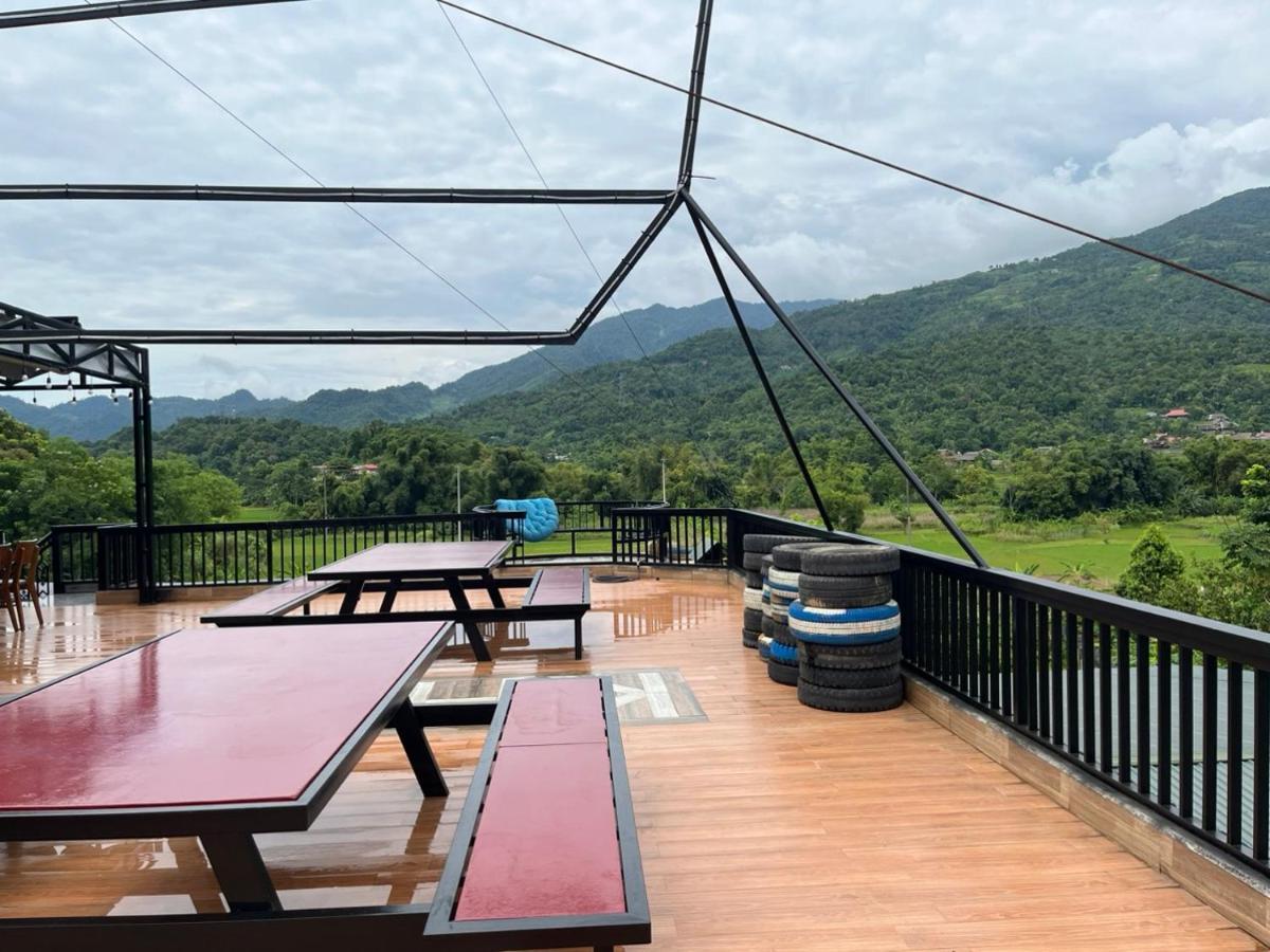 Rocks Ha Giang Hostel & Tour Exterior photo