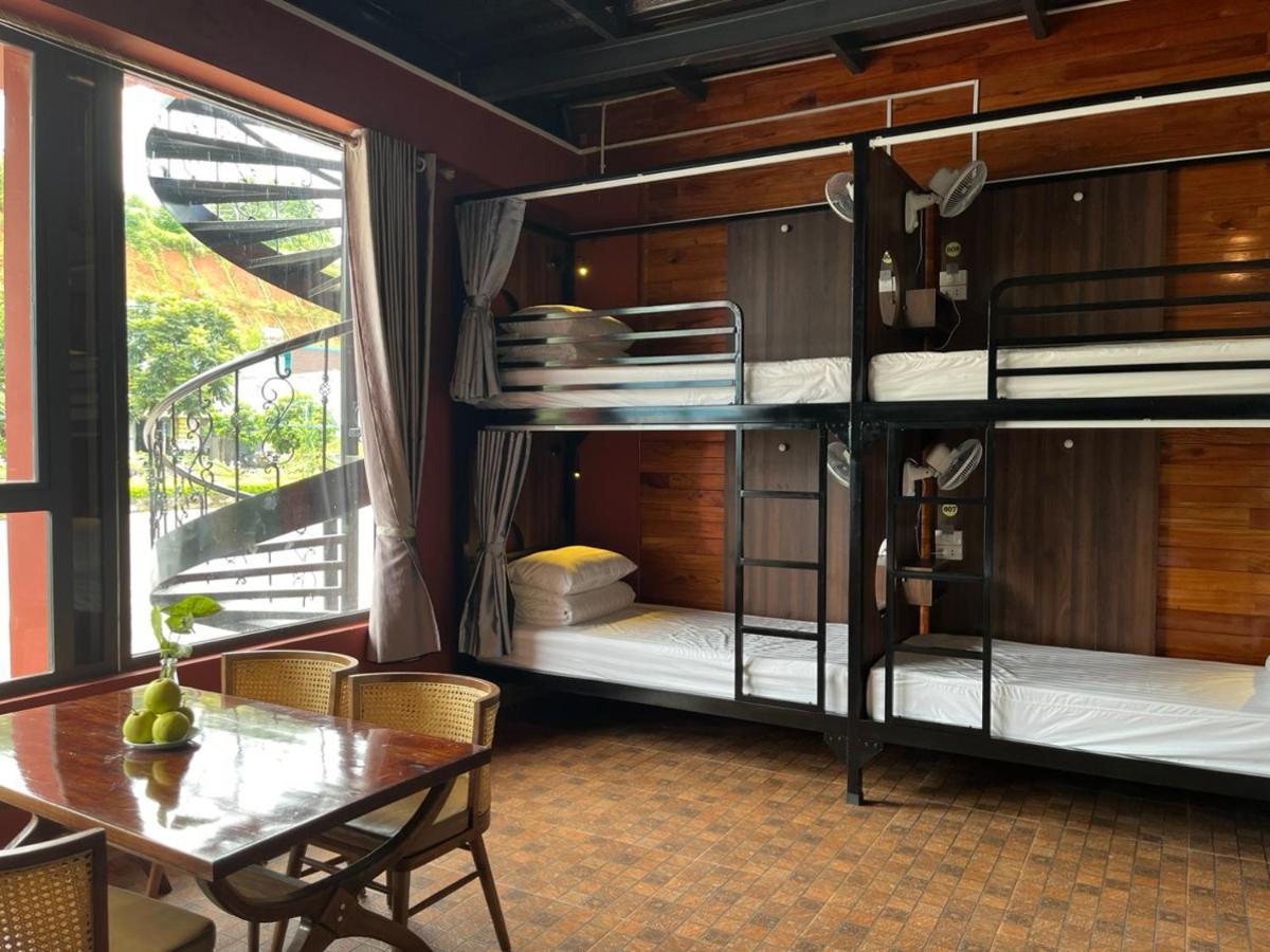 Rocks Ha Giang Hostel & Tour Exterior photo